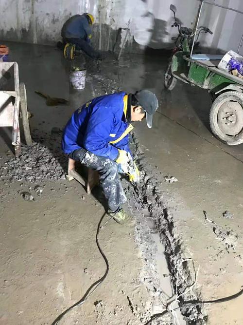 沉降缝堵漏